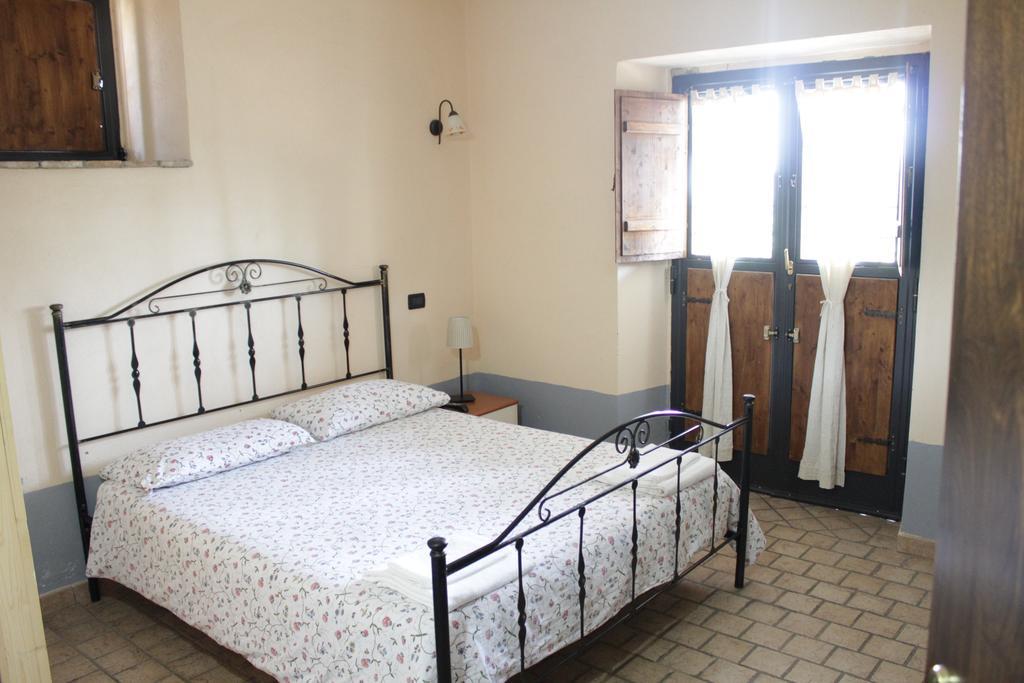 Agriturismo Nociquerceto Tarano Zimmer foto